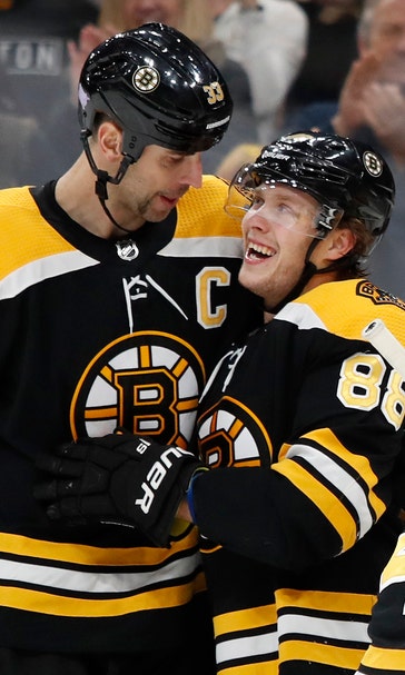 Pastrnak scores 3, Bruins beat Maple Leafs 5-1